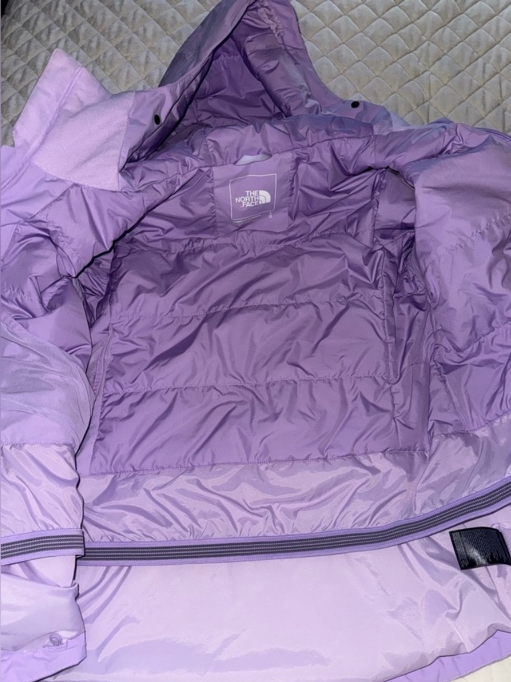 The North Face Women's Light Purple Waterproof Hooded Ski Jacket - Picture 2 of 3